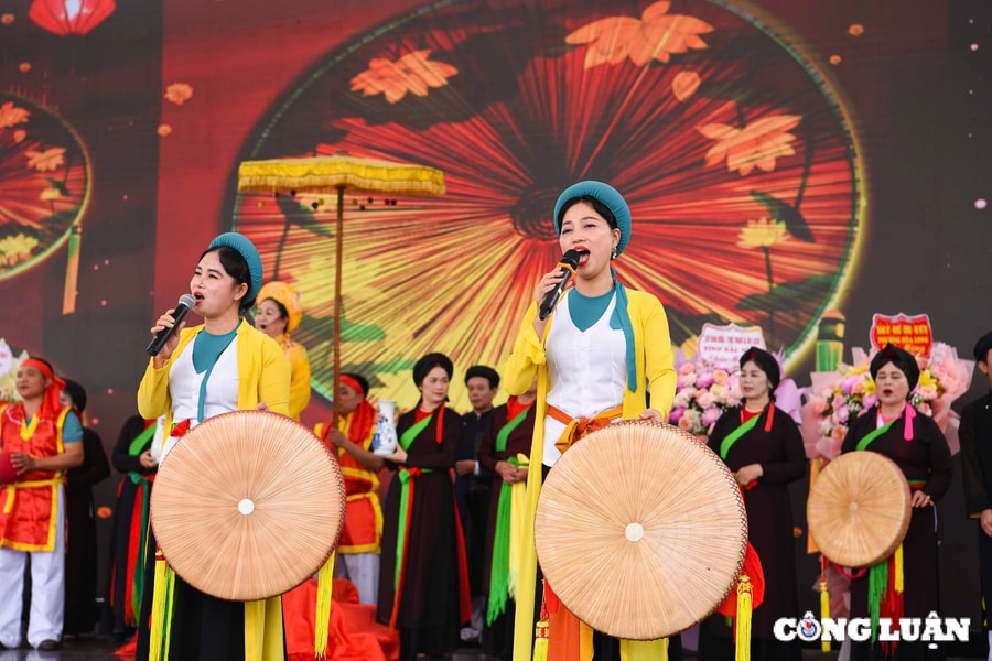 Đến làng Diềm trẩy hội, nhớ về Thuỷ tổ Quan họ