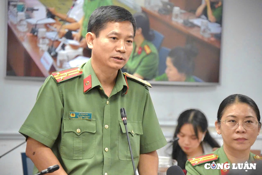 Công an TP HCM tiếp nhận thêm 14 thủ tục hành chính