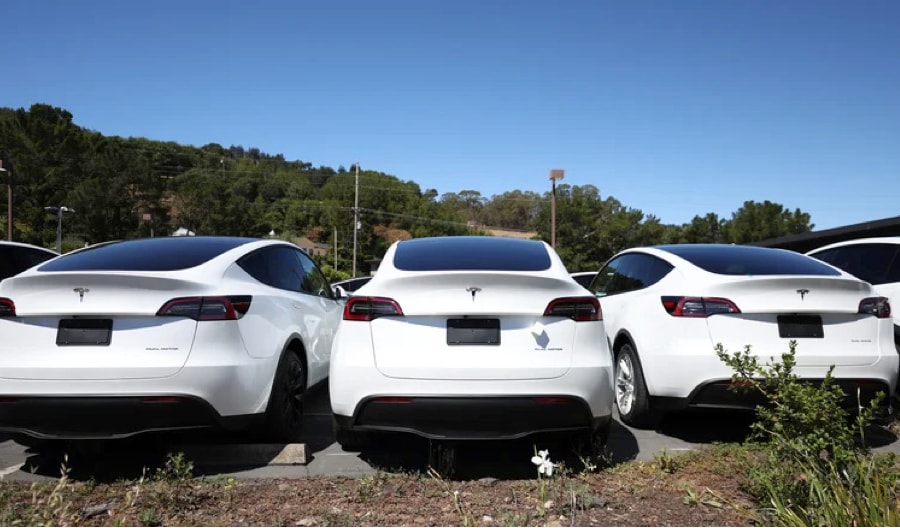 Kẻ trộm lấy cắp 44 bánh xe từ bãi chứa Tesla