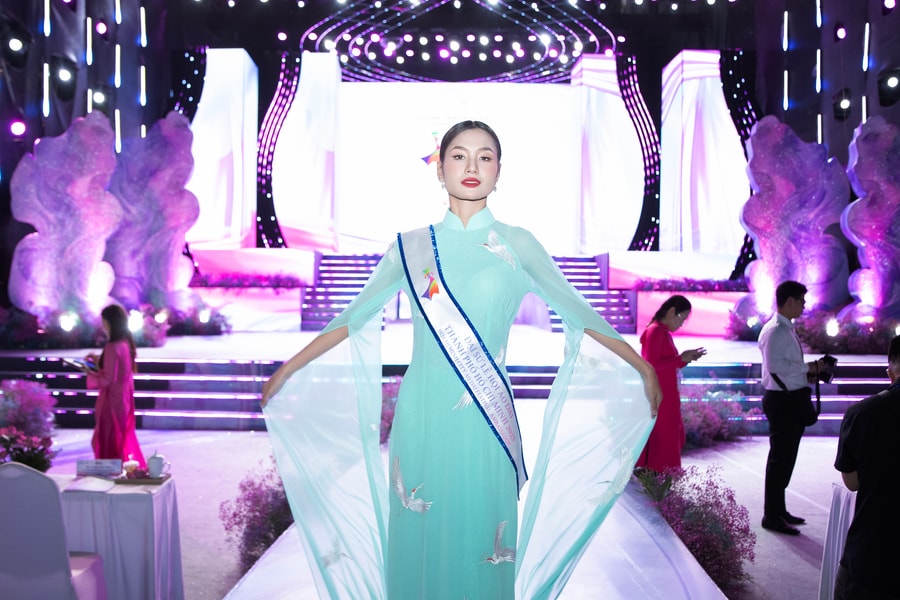 Hoa hậu Nguyễn Thanh Hà: 'Áo dài luôn là lựa chọn ưu tiên của tôi'