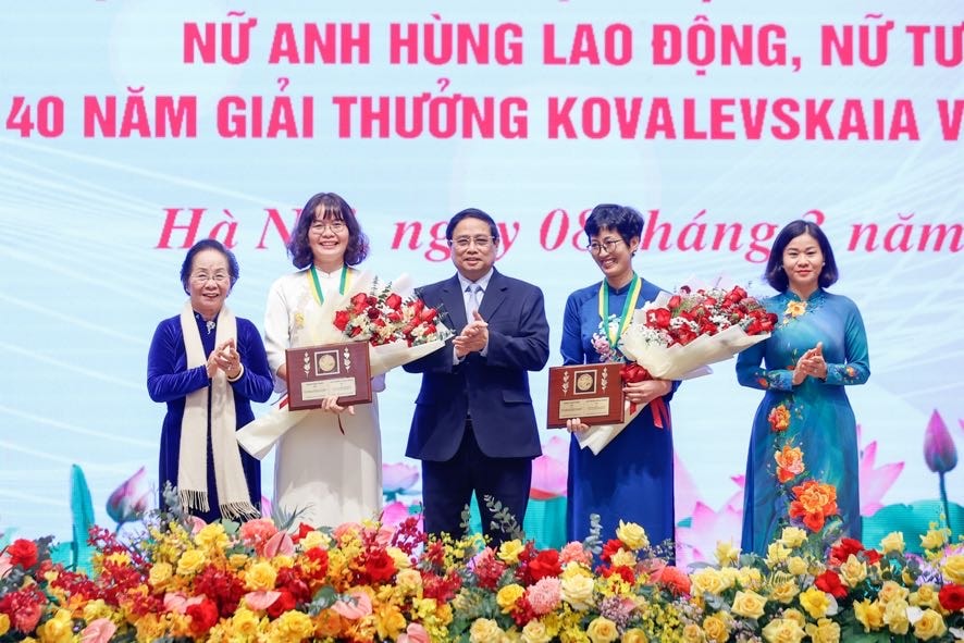 Dành sự quan tâm đặc biệt đến lực lượng phụ nữ hoạt động khoa học công nghệ, đổi mới sáng tạo