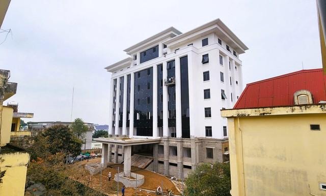 Thanh Hoá: Tạm dừng đầu tư, sửa chữa trụ sở hành chính cấp huyện
