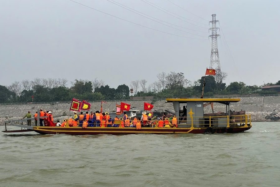 Bảo đảm an toàn các lễ hội đầu năm trên sông Hồng, sông Đuống