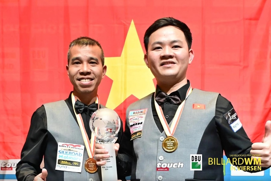 Quyết Chiến và Phương Vinh về nhì giải carom 3 băng đồng đội thế giới