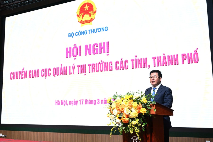 Chính thức kết thúc mô hình Tổng cục Quản lý thị trường, chuyển các Cục về địa phương