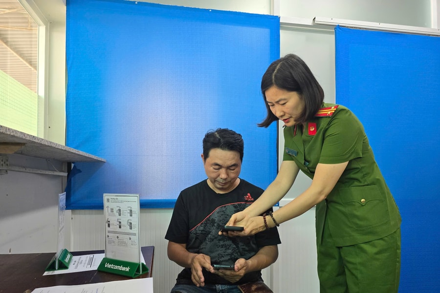 CSGT TP HCM tiếp nhận hơn 12.000 hồ sơ cấp, đổi GPLX sau gần 3 tuần