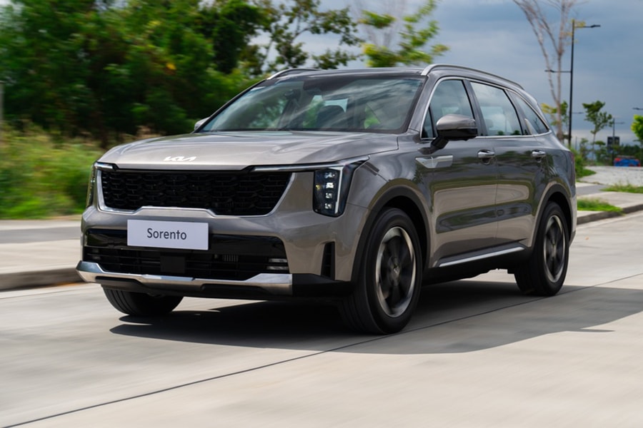 Kia Sorento 2025 sắp ra mắt khách Việt?