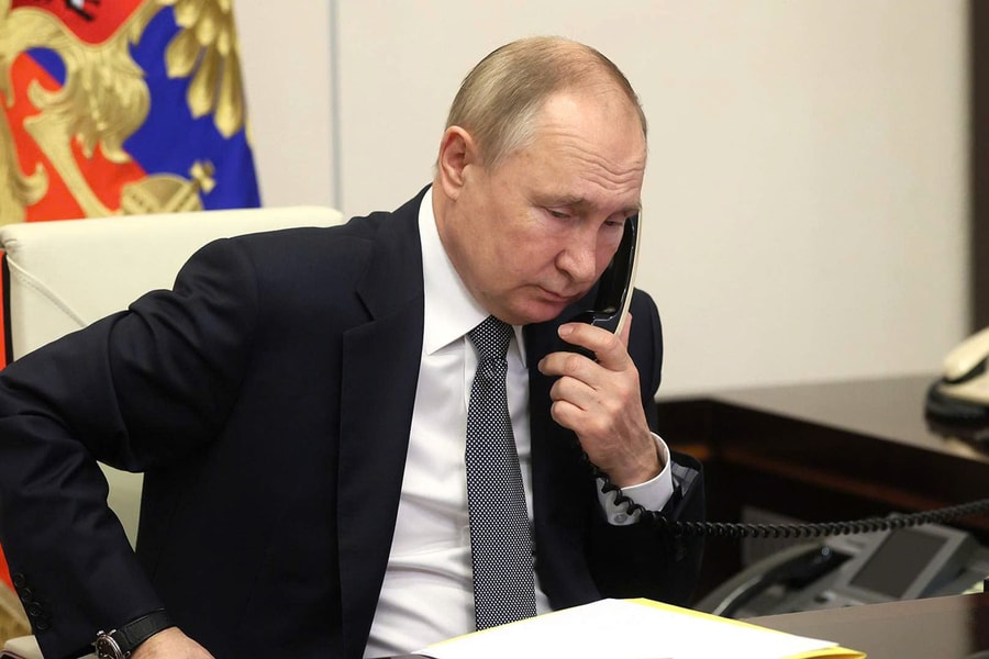 Triển vọng hòa bình Nga - Ukraine: Chờ đợi cuộc gọi từ số quen thuộc