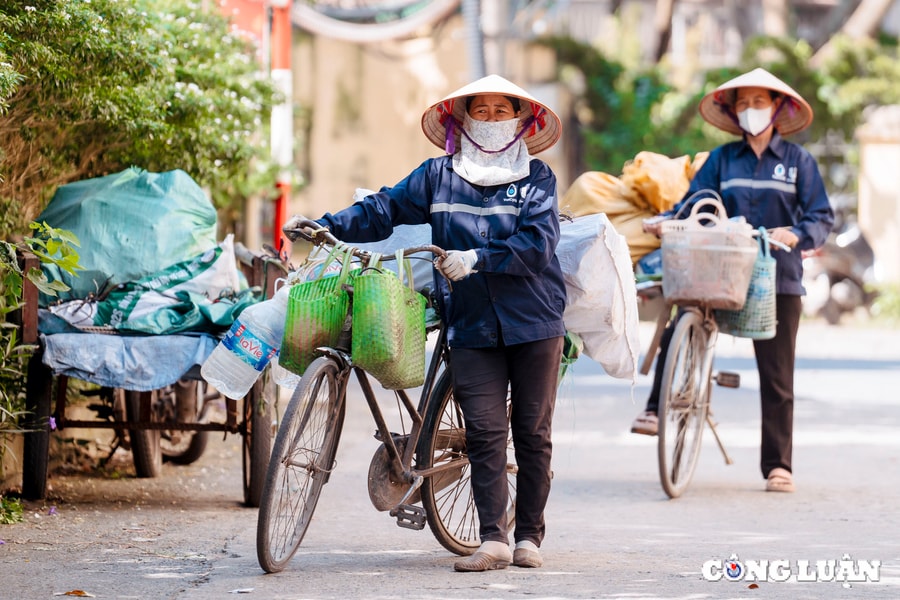 Lực lượng đồng nát, ve chai có thể gom được hơn 3.000 tấn rác mỗi ngày ở Hà Nội