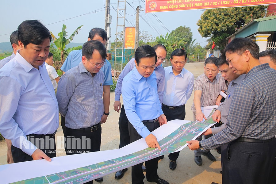 Đảm bảo yếu tố thẩm mỹ, cảnh quan khi thi công Dự án tuyến đường Bái Đính-Ba Sao