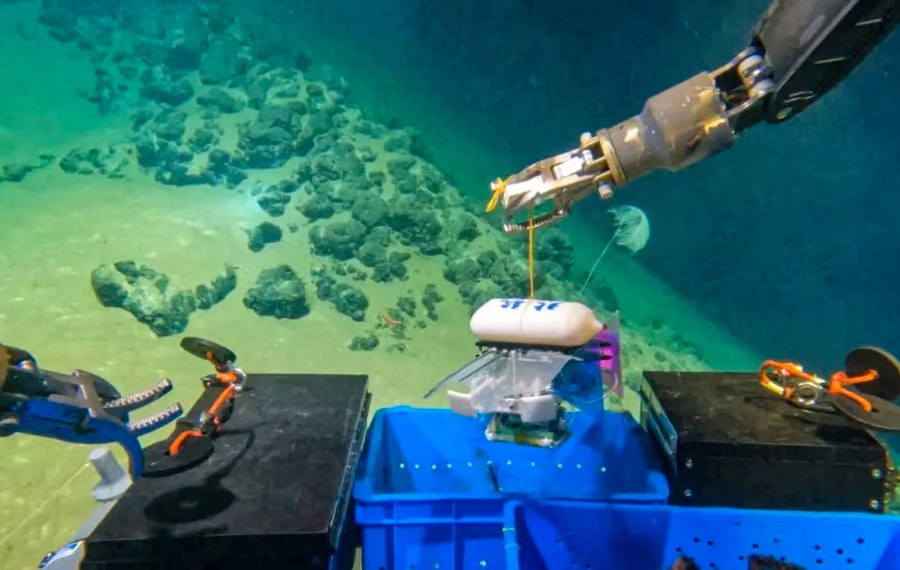 Trung Quốc phát triển robot lần đầu chạm đến điểm sâu nhất Trái đất