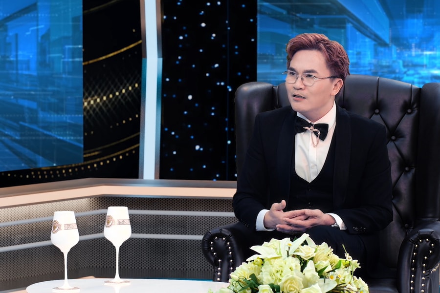 Đại Nghĩa, Bạch Công Khanh xin lỗi sau vụ ồn ào ngồi xe cứu thương