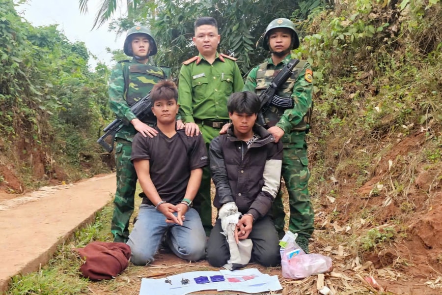 Quảng Trị: Hai đối tượng vượt biên sang Lào mua ma tuý bị lực lượng biên phòng bắt giữ