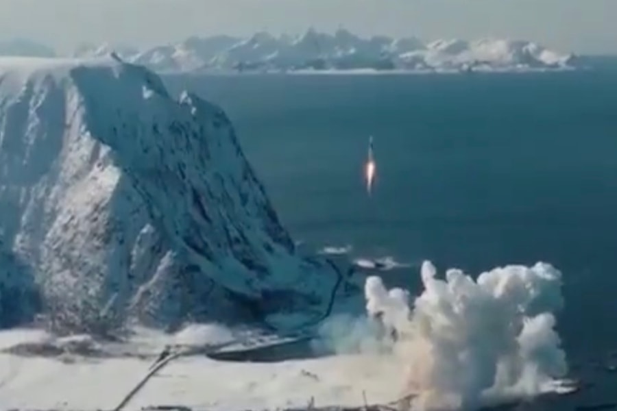 Tên lửa không gian Đức nổ tung chỉ vài giây sau khi phóng thử