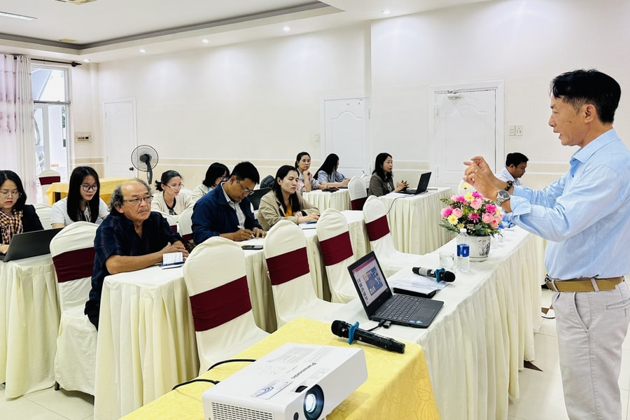 Hội Nhà báo Phú Yên tập huấn kỹ năng biên tập, rút tít báo chí