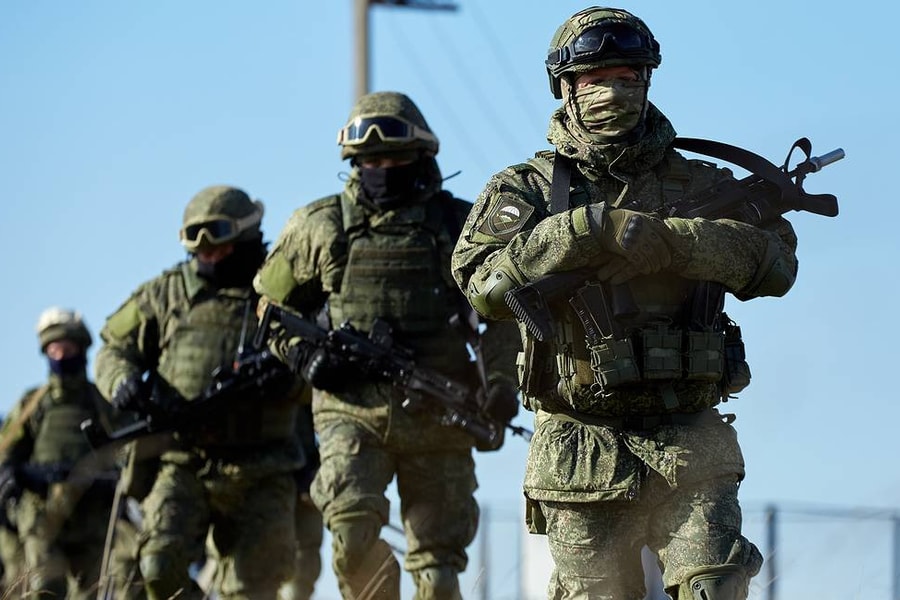 Quân đội Đức tiến sát biên giới, Nga tăng cường quân số kỷ lục