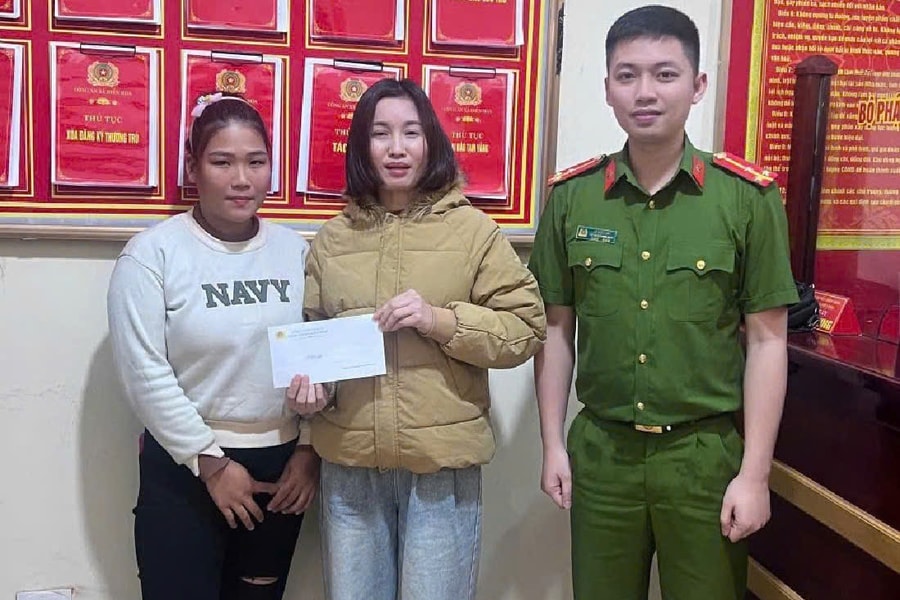 Nghệ An: Công an xã Diễn Hoa giúp người dân nhận lại 99 triệu đồng do chuyển khoản nhầm