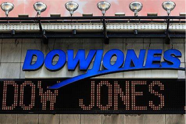 Dow Jones giảm thêm 1.000 điểm khi thương chiến Mỹ- Trung tái bùng phát