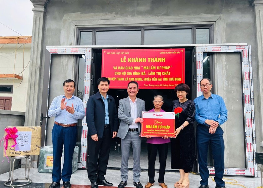 Báo Pháp luật Việt Nam trao 'Mái ấm Tư pháp' cho gia đình có hoàn cảnh khó khăn tại tỉnh Thái Bình