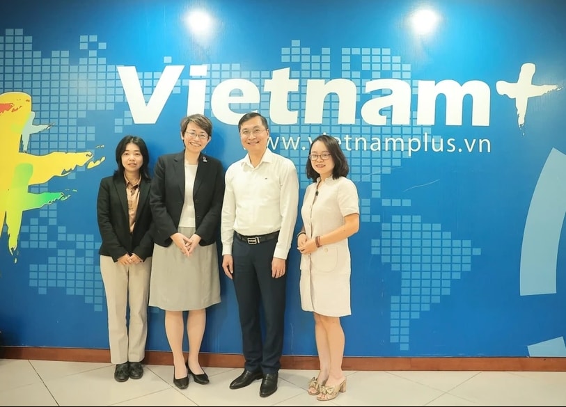 Báo VietnamPlus tiếp tục đẩy mạnh hợp tác thông tin với Đại sứ quán Nhật Bản