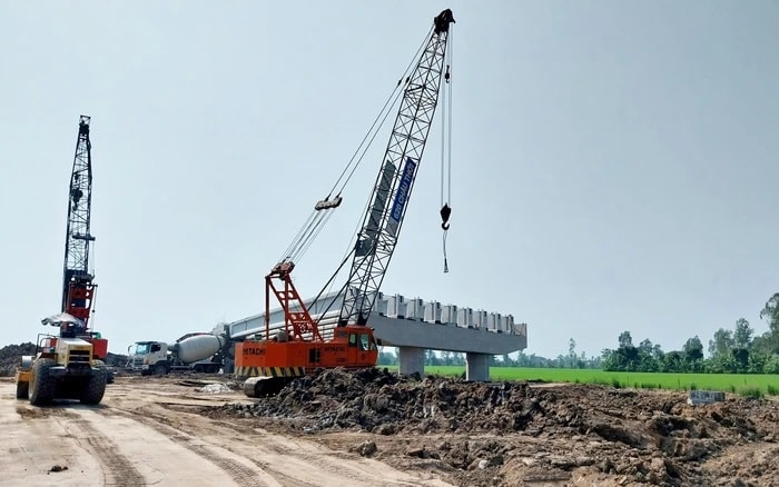 Phấn đấu hoàn thành cao tốc Châu Đốc - Cần Thơ - Sóc Trăng vào tháng 7/2026