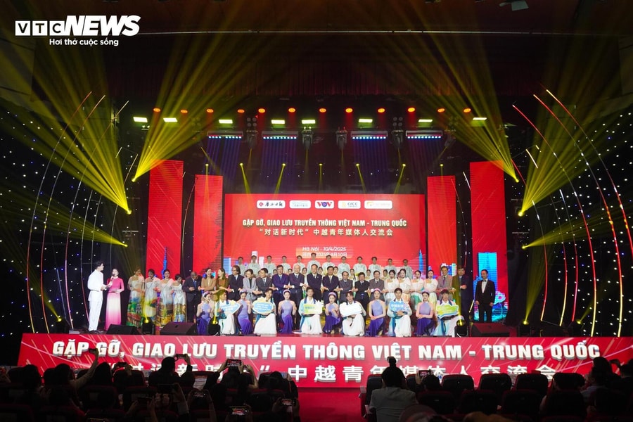 Thúc đẩy giao lưu truyền thông Việt Nam - Trung Quốc nhân kỷ niệm 75 năm thiết lập quan hệ