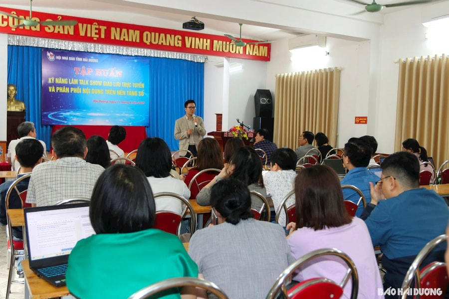 Hội Nhà báo Hải Dương tập huấn chuyên sâu kỹ năng làm Talk Show và ứng dụng AI