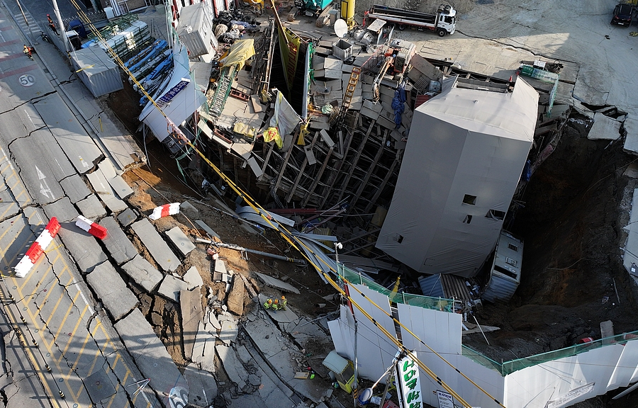 Hàn Quốc: Tiếp tục tìm kiếm nạn nhân trong vụ sập công trường tàu điện ngầm