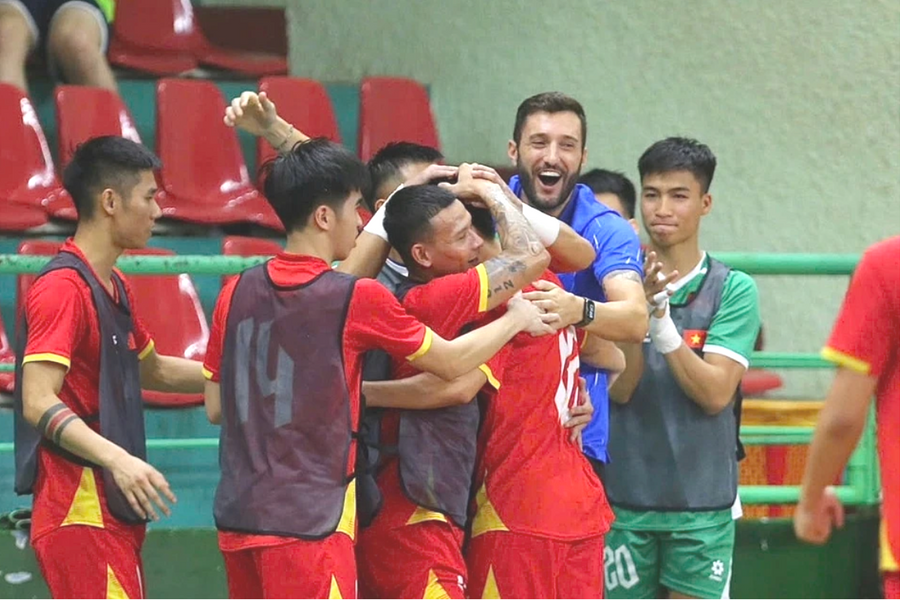 Đội tuyển futsal Việt Nam tạo địa chấn, đánh bại đội hạng 7 thế giới