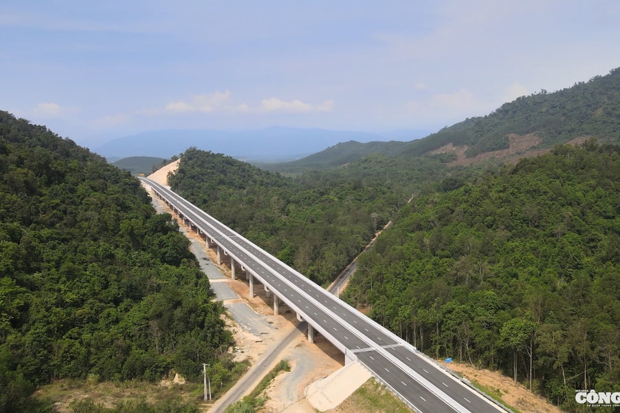 Nghiên cứu bổ sung quy hoạch đường cao tốc trục Đông - Tây