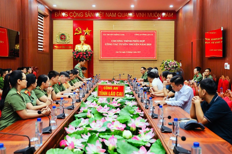 Phóng viên của 13 cơ quan báo chí được thâm nhập thực tế, phản ánh công tác đảm bảo ANTT tại Lào Cai