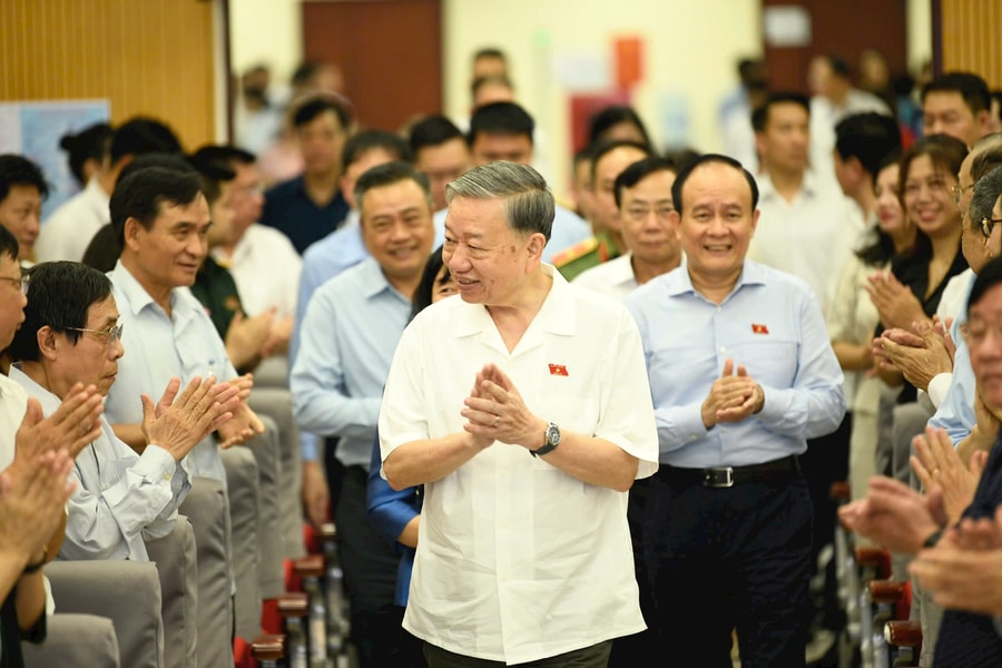 Tổng Bí thư Tô Lâm tiếp xúc cử tri Hà Nội