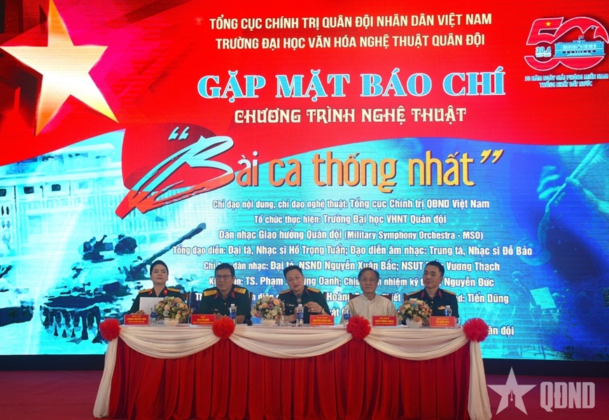 Chương trình nghệ thuật 'Bài ca Thống nhất' tái hiện ký ức hào hùng ngày non sông liền một dải