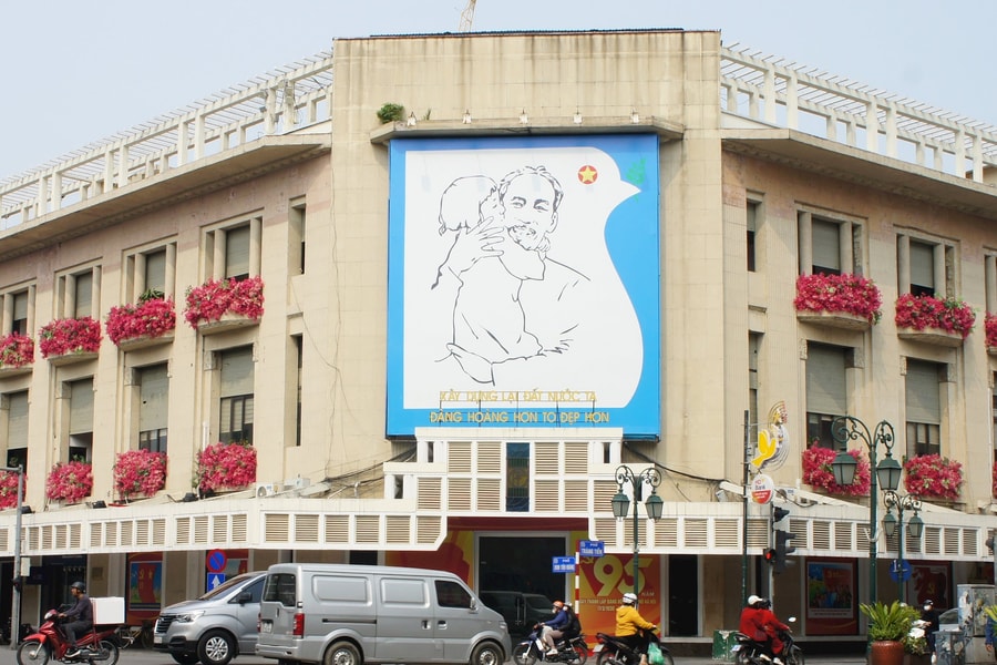 Họa sĩ Từ Thành và bức tranh biểu tượng của khát vọng hòa bình