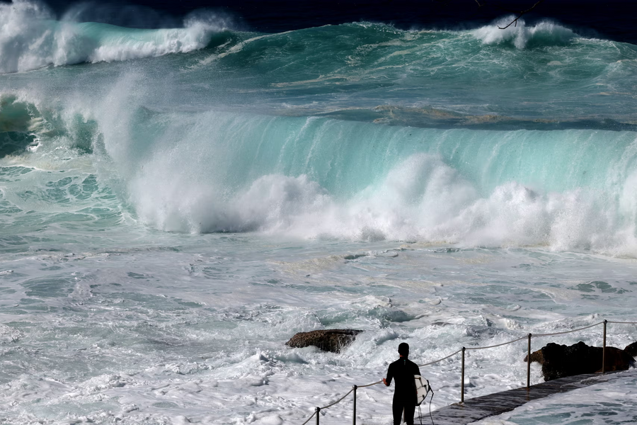 Sóng lớn cuốn chết 6 người trong kỳ nghỉ Phục sinh ở Úc