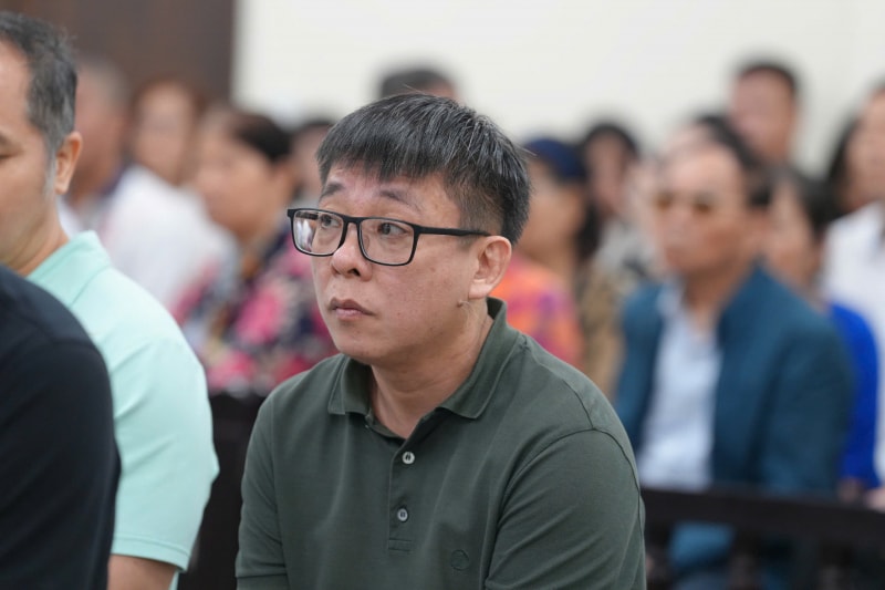 Xét xử vụ vận chuyển trái phép hàng trăm triệu USD qua biên giới