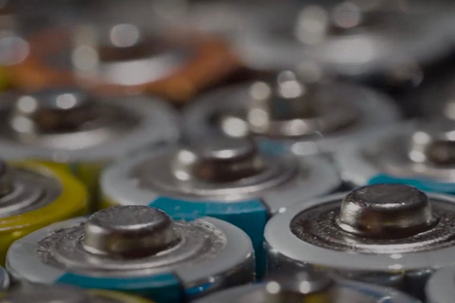 Đã chế tạo được loại pin 'vĩnh cửu', hoạt động hàng nghìn năm không cần sạc