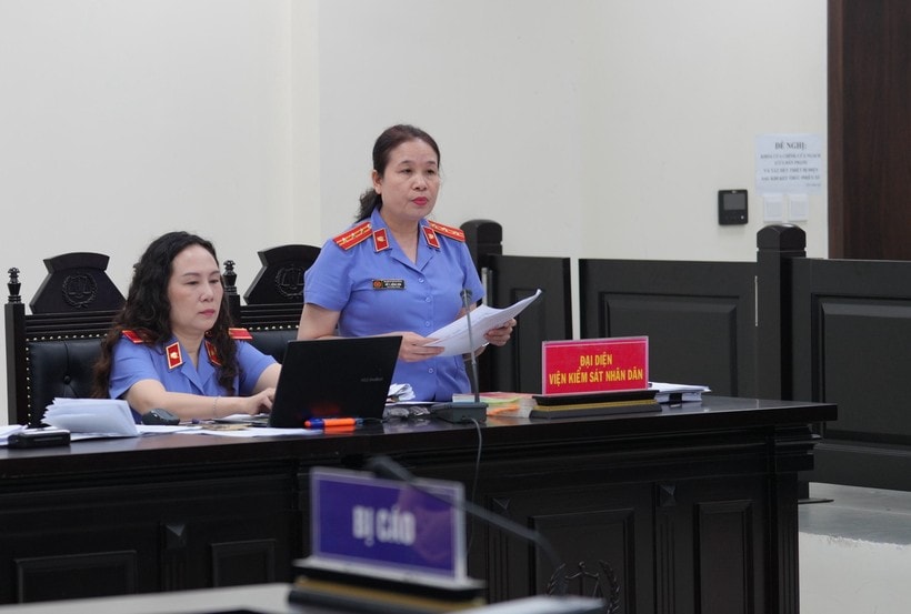 Cựu TGĐ Công ty Chè Việt Nam lĩnh án 12 năm tù, Giám đốc Công ty Vàng Phú Cường bị đề nghị 14-16 năm tù