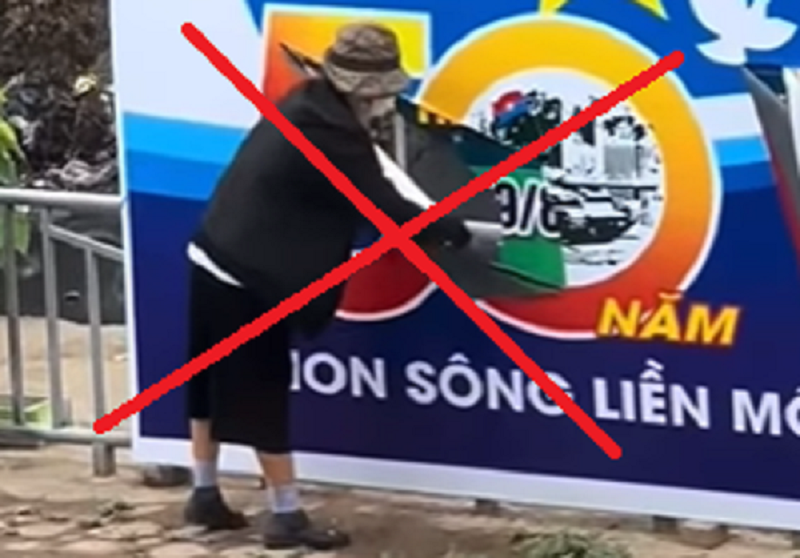 Tìm ra người phụ nữ cầm dao rạch tấm pa nô chào mừng gây phản cảm