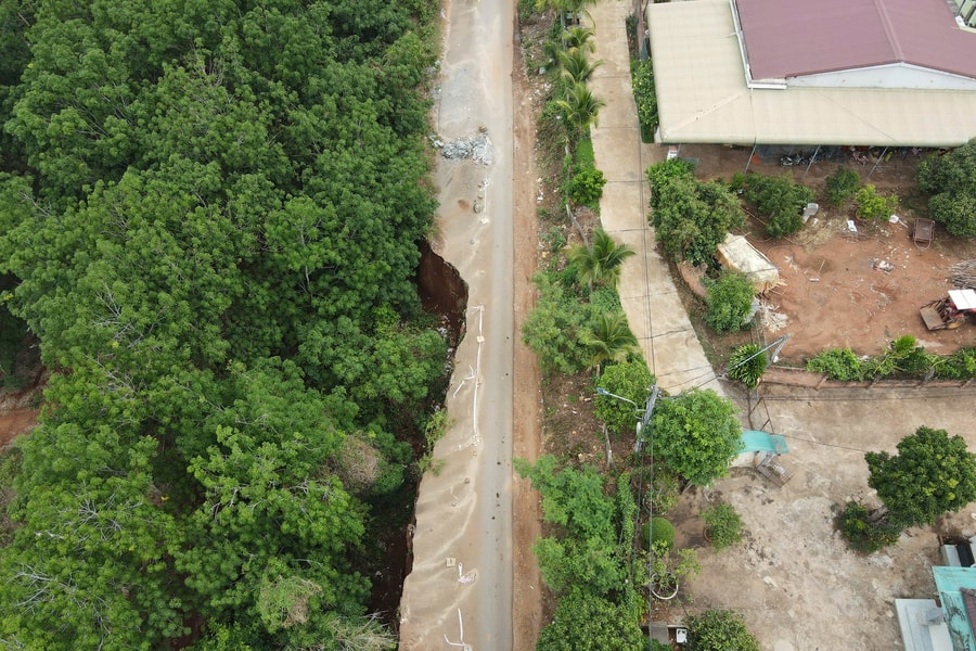 Gia Lai: Đường sạt lở nghiêm trọng hơn 3 năm vẫn chưa được khắc phục