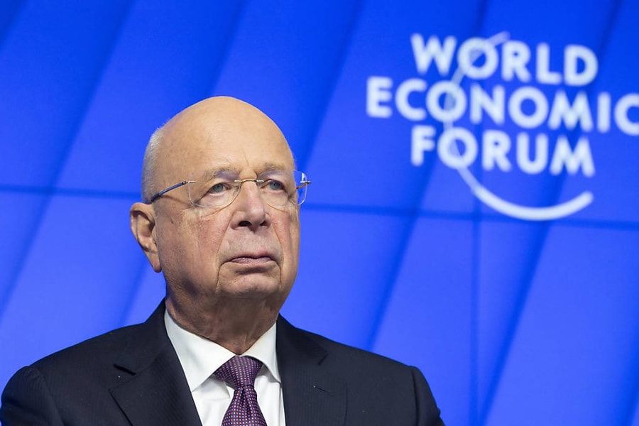 Cựu chủ tịch Diễn đàn Kinh tế Thế giới bị điều tra ngay sau khi từ chức