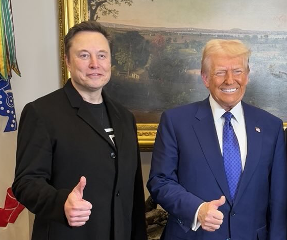 Elon Musk tìm cách rời xa chính quyền Mỹ vì lỗ nặng