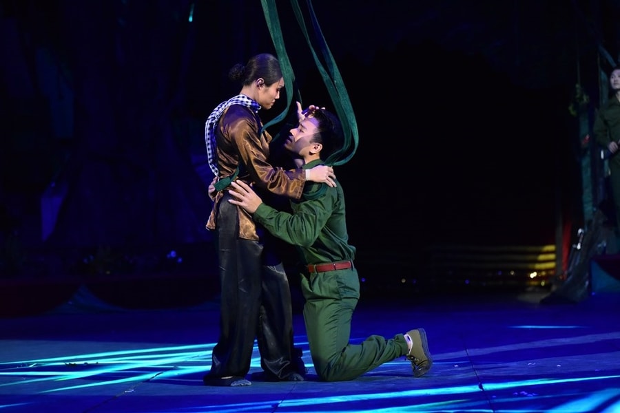 ‘Ngày hội non sông’ qua ngôn ngữ nghệ thuật xiếc