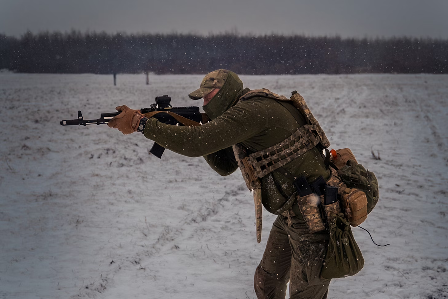 Vì sao giới trẻ Ukraine nói không với nhập ngũ?