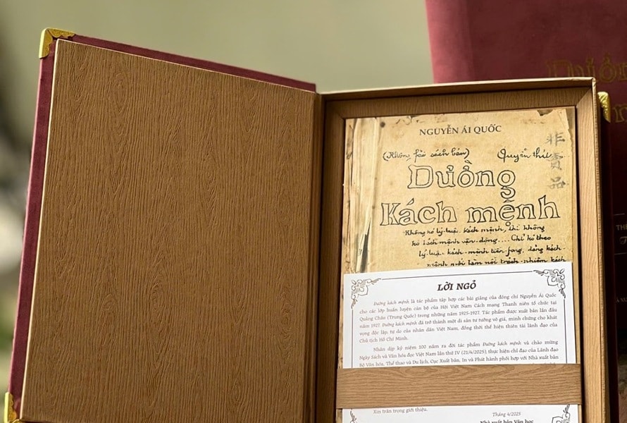Xuất bản sách ‘Đường Kách mệnh’ theo bản gốc năm 1927