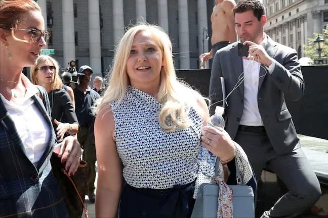 Người tố cáo đường dây tội phạm tình dục khét tiếng Jeffrey Epstein tự tử