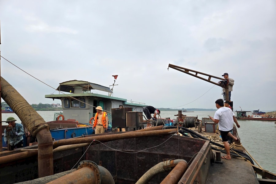 Cao điểm kiểm tra, xử lý vi phạm trên các tuyến đường thủy tại Hà Nội