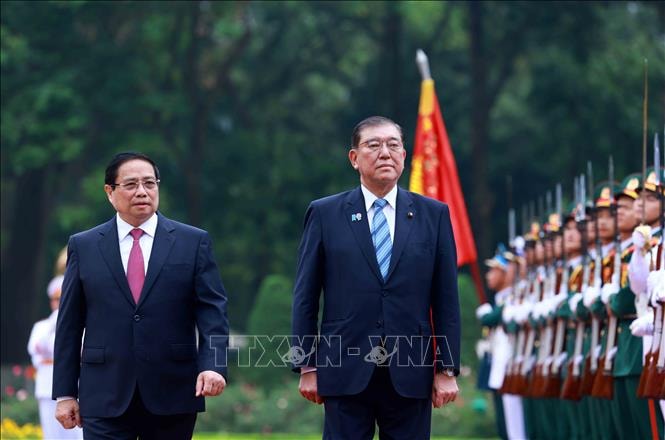 Thủ tướng Phạm Minh Chính chủ trì Lễ đón Thủ tướng Nhật Bản và Phu nhân thăm chính thức Việt Nam