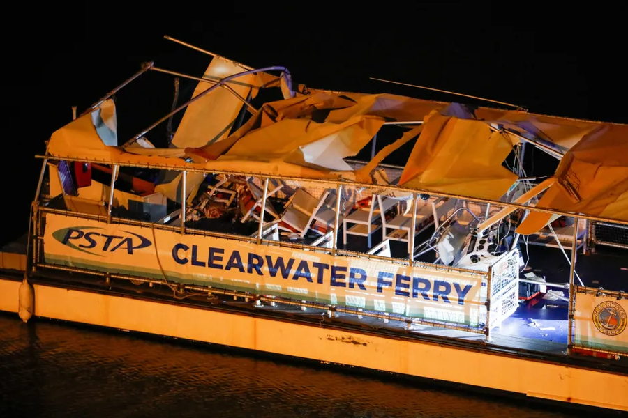 Đâm phà kinh hoàng trên sông Mỹ, nhiều người thương vong