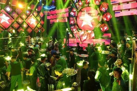 Bao vây quán bar Paris Night, bắt quả tang hàng chục người đang sử dụng ma túy
